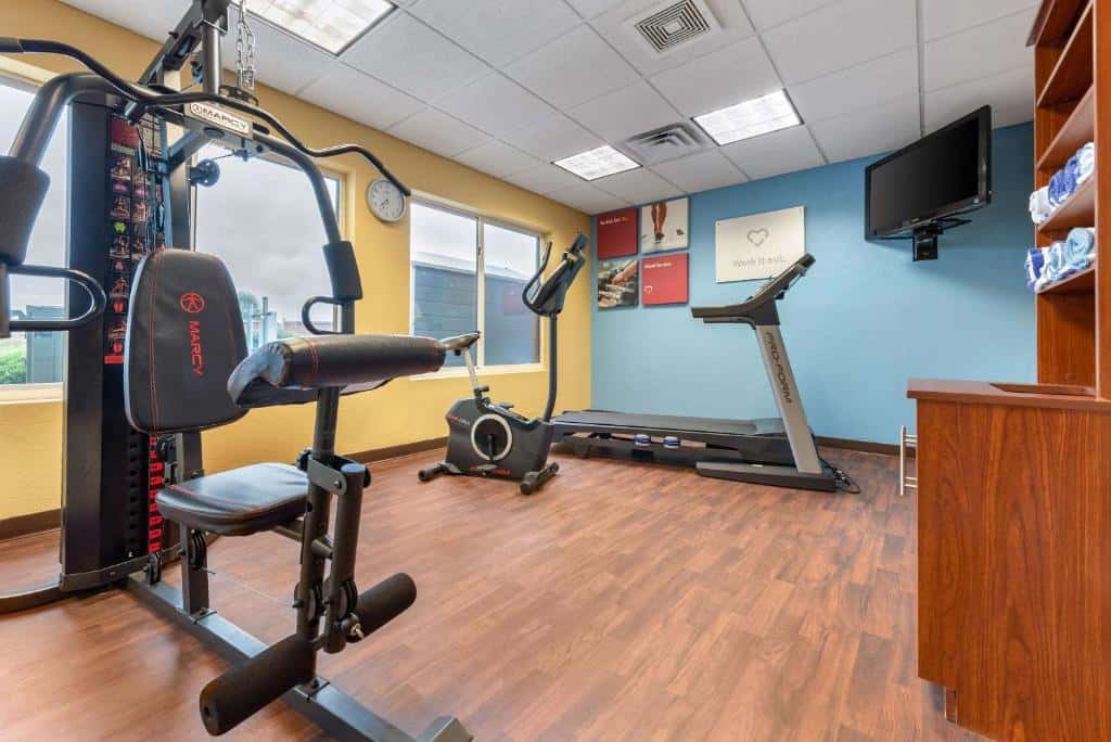 Comfort Suites Findlay I-75 near Sports Complex Gym in Findlay ...